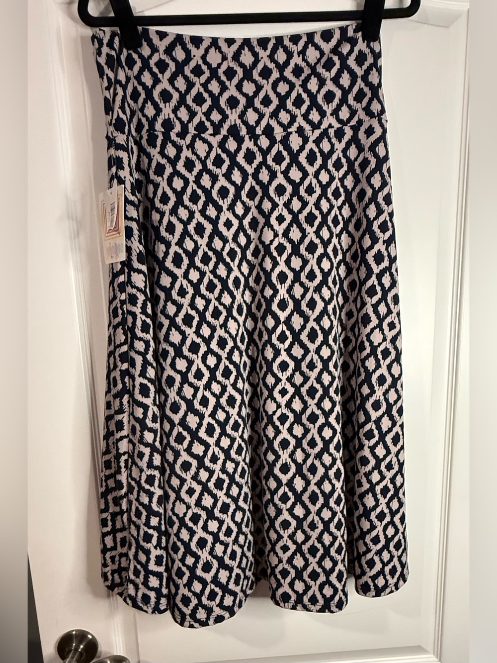 Lularoe Azure A-line Geometric Beige Navy Skirt NWT - Picture 3 of 6